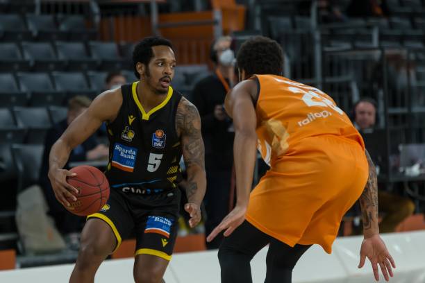 不乏球队在 不乏球队在