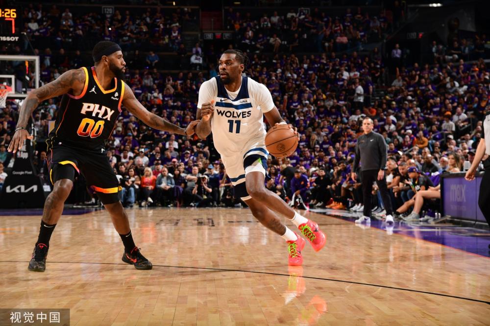 场上崭露头 场上崭露头